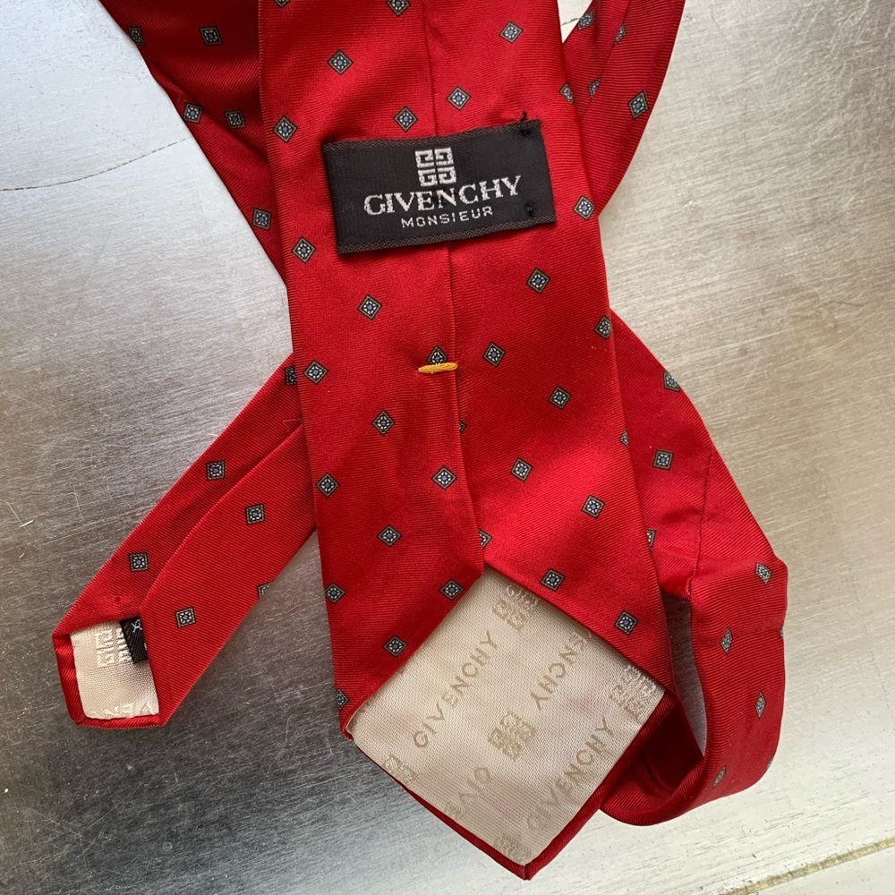 vintage GIVENCHY tie 100% Silk